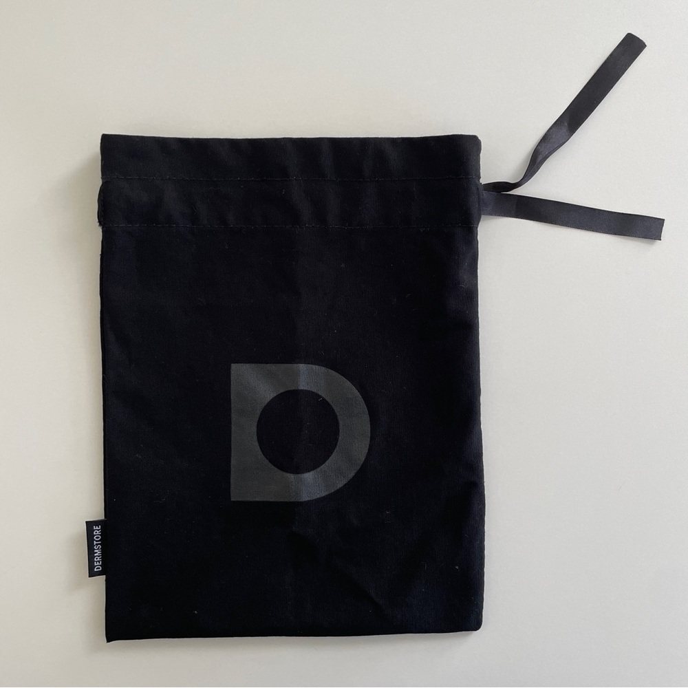 DermStore Drawstring Pouch, black - Picture 6 of 14